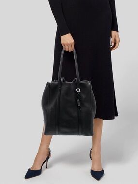 Marc Jacobs The Tag 27 Black Pebbled Leather Tote Bag